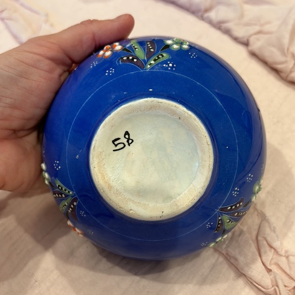 Small Ceramic Bowl - Picture 4 of 7